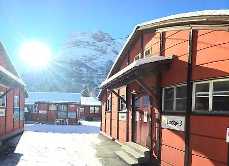 Downtown Lodge Hostel - Unique Simple Central 그린델발트 외부 사진