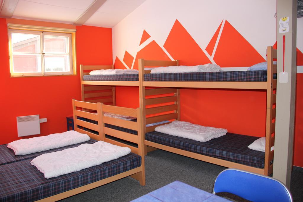 Downtown Lodge Hostel - Unique Simple Central 그린델발트 객실 사진