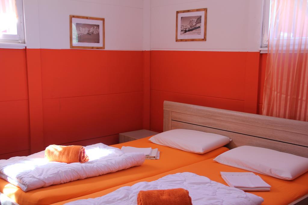 Downtown Lodge Hostel - Unique Simple Central 그린델발트 외부 사진