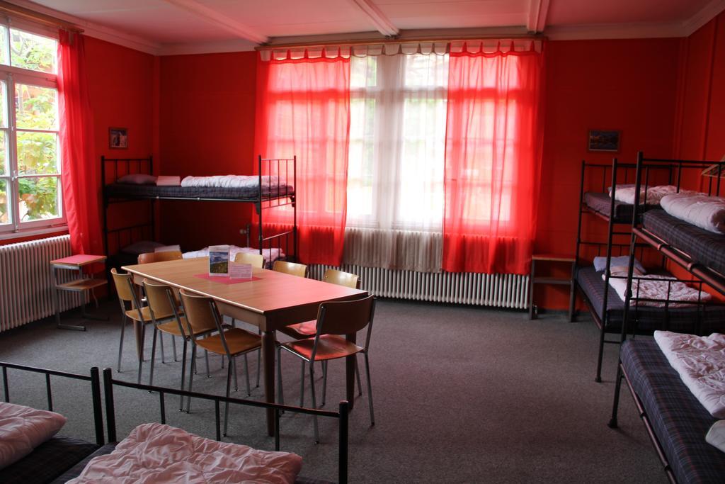 Downtown Lodge Hostel - Unique Simple Central 그린델발트 외부 사진