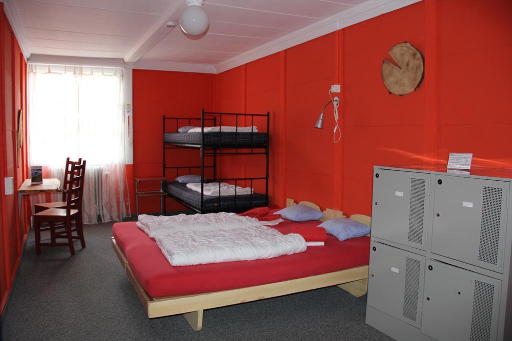 Downtown Lodge Hostel - Unique Simple Central 그린델발트 외부 사진