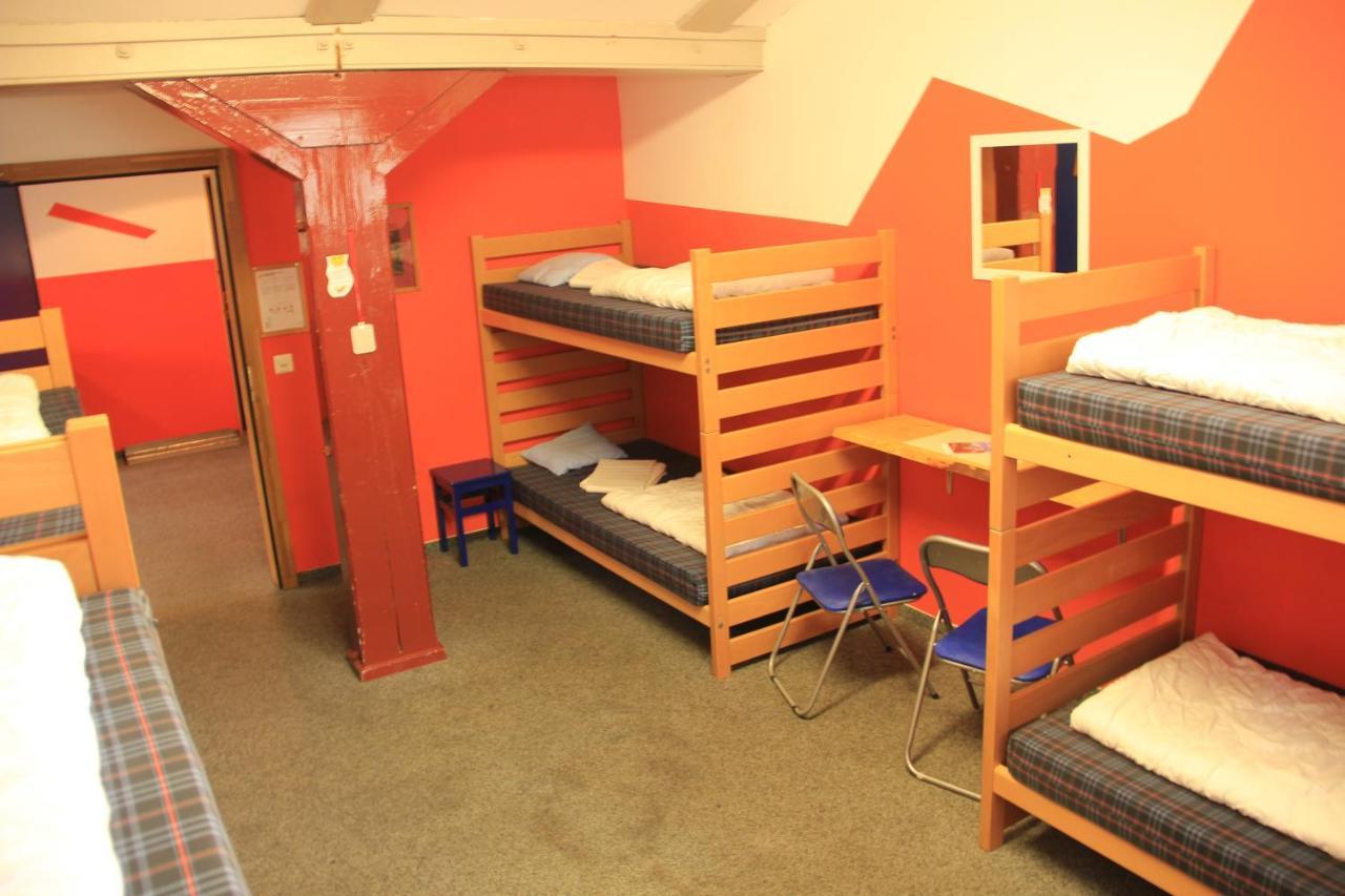 Downtown Lodge Hostel - Unique Simple Central 그린델발트 외부 사진