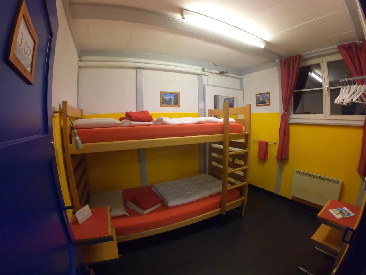 Downtown Lodge Hostel - Unique Simple Central 그린델발트 외부 사진